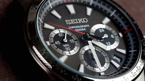 Seiko SSB033 MecaQuartz Chronograph Brief Look .